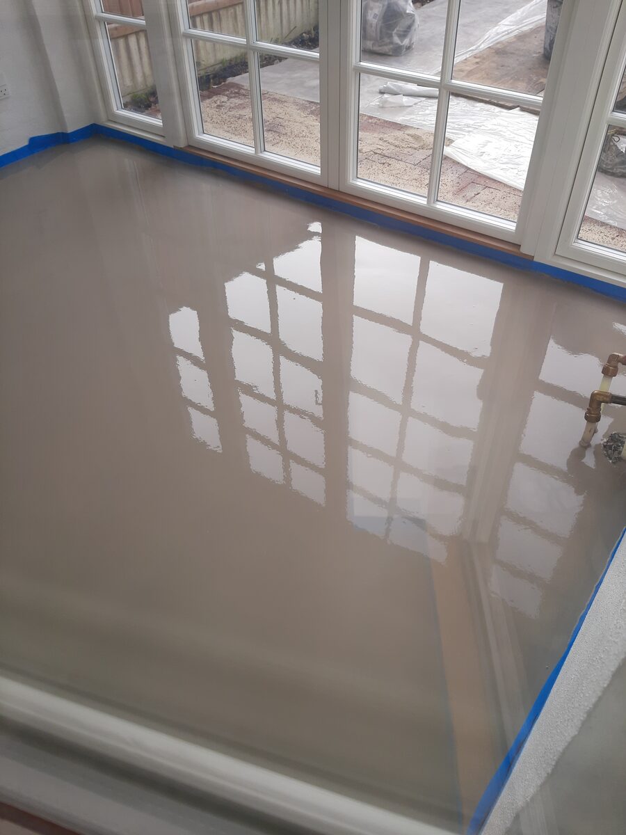 Indvendig renovering — hvid maling